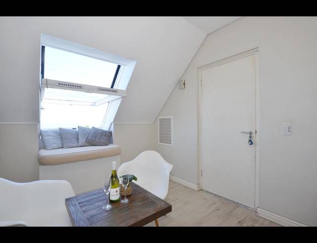 1 BEDROOM APARTMENT FOR SALE IN DOLPHIN BEACH